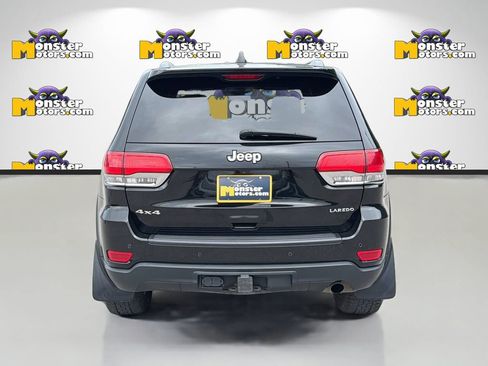 Used 2018 Jeep Grand Cherokee Laredo w/ All-Weather Capability Group AWD/4WD image 6