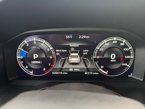 Used 2024 Mitsubishi Outlander SEL image 13