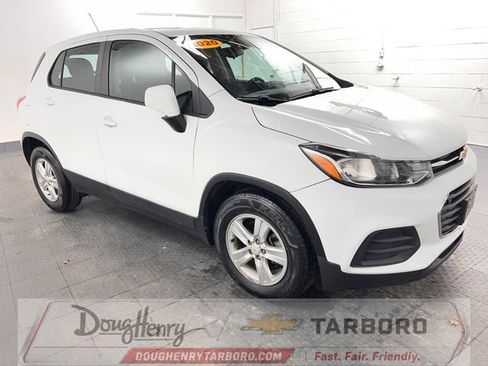 Used 2020 Chevrolet Trax LS FWD image 4