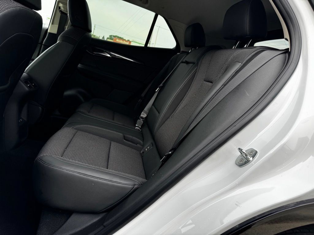 Used 2022 Buick Envision Preferred AWD/4WD image 8