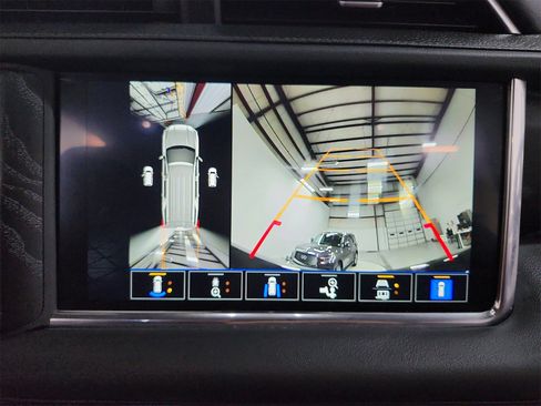 Used 2023 GMC Yukon Denali image 31