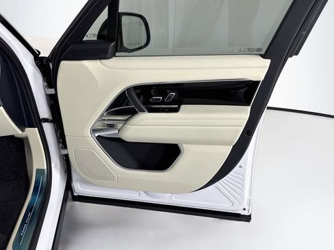 New 2026 Land Rover Range Rover SE AWD/4WD image 27
