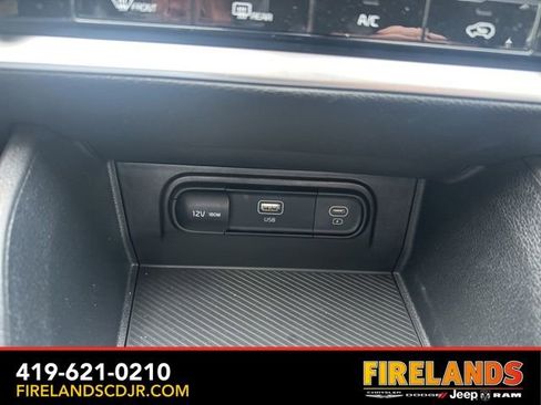 Used 2023 Kia Sportage LX image 26