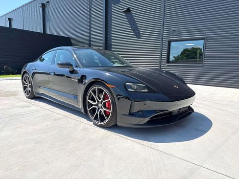 Used 2025 Porsche Taycan 4S AWD/4WD image 9