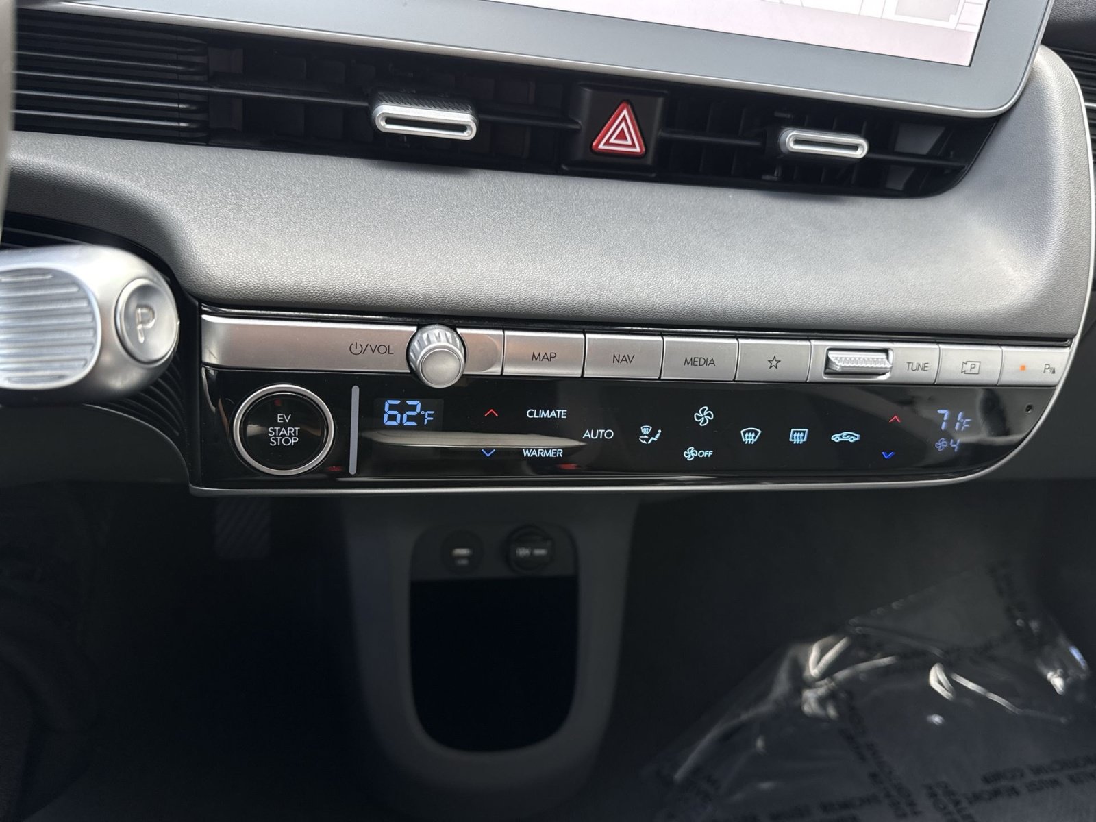 Certified 2024 Hyundai Ioniq 5 SEL AWD/4WD image 21