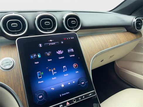 Used 2024 Mercedes-Benz C 300 Sedan image 23