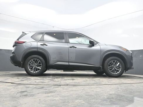 Used 2023 Nissan Rogue S image 37