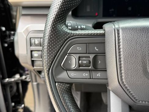 Used 2026 Toyota Tacoma SR5 AWD/4WD image 16