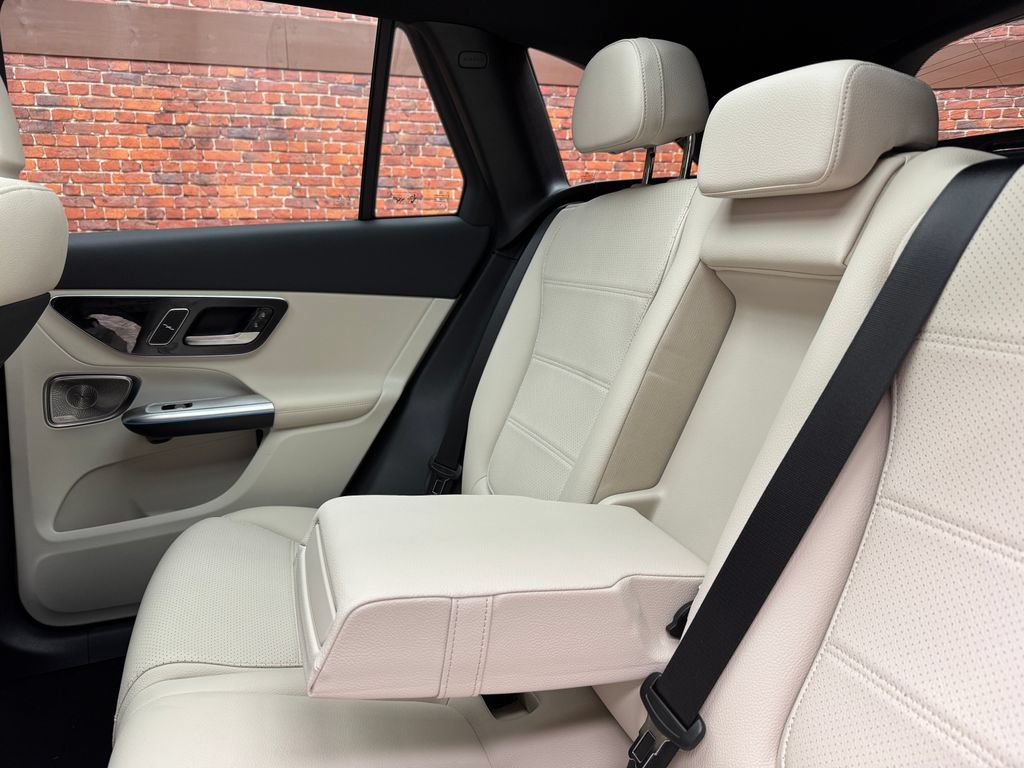 Certified 2026 Mercedes-Benz GLC 300 4MATIC image 11