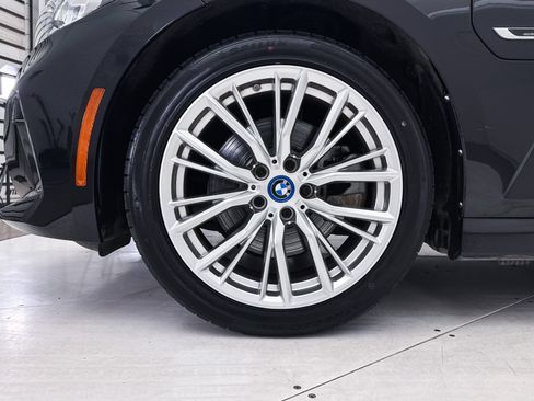 Used 2023 BMW 330e RWD image 16