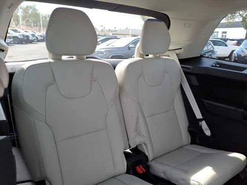 Used 2025 Volvo XC90 T8 Plus w/ Protection Package Premier image 15
