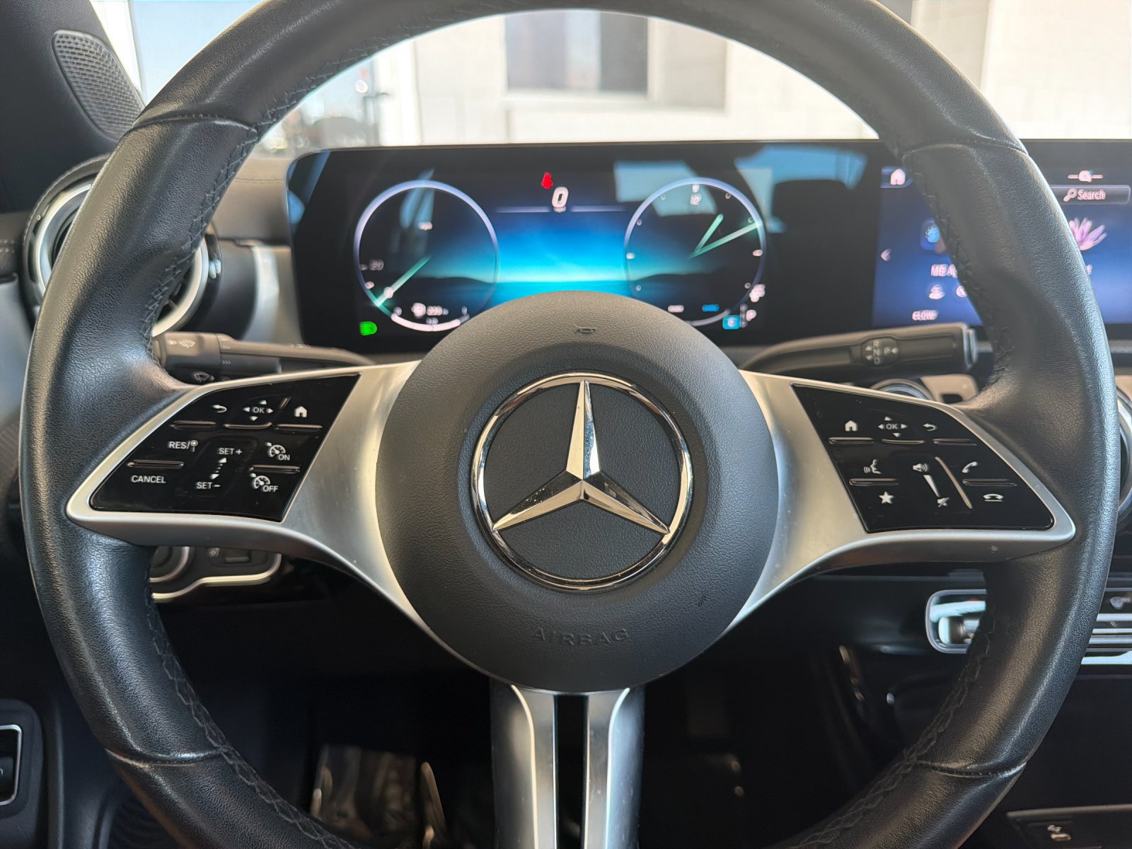 Used 2025 Mercedes-Benz CLA 250 4MATIC image 25