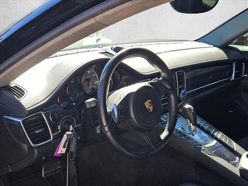 Used 2013 Porsche Panamera S image 10