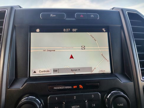 Used 2018 Ford F150 XLT w/ Equipment Group 302A Luxury AWD/4WD image 3