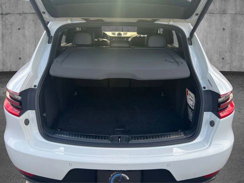 Used 2018 Porsche Macan Sport Edition AWD/4WD image 13