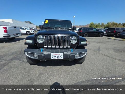 Used 2022 Jeep Wrangler Unlimited Sahara AWD/4WD image 2