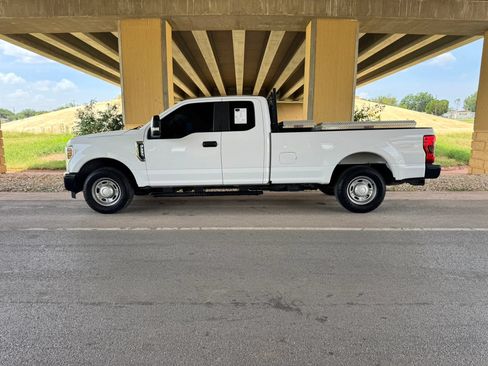Used 2019 Ford F250 XL w/ Power Equipment Group RWD image 6