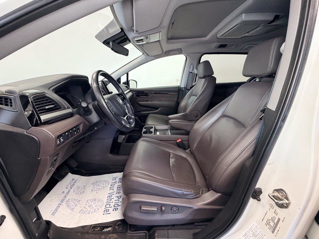 Used 2019 Honda Odyssey Touring image 2
