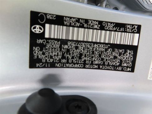 Used 2025 Toyota Corolla LE FWD image 33