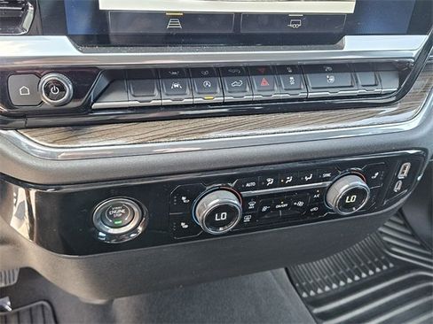 Used 2024 Chevrolet Silverado 1500 LT image 22