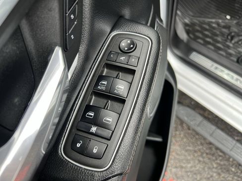 Used 2021 RAM 1500 Laramie image 14