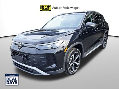 New 2025 Volkswagen Tiguan SE
