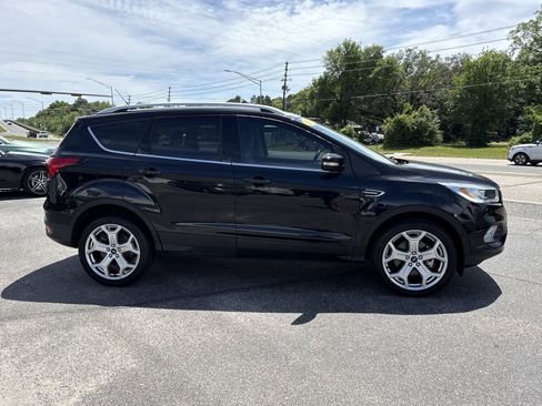 Used 2019 Ford Escape Titanium AWD/4WD image 6