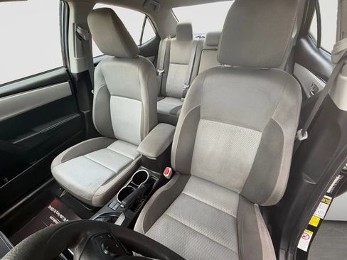 Used 2019 Toyota Corolla LE FWD image 13