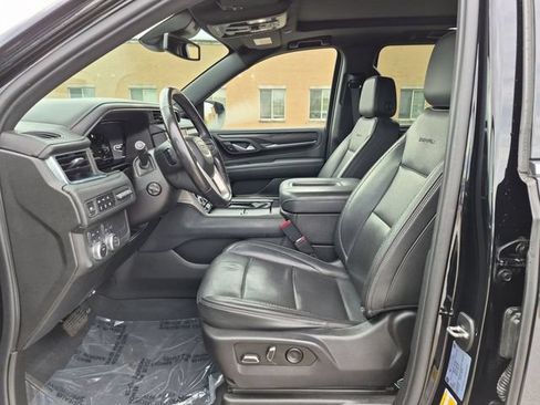 Used 2023 GMC Yukon XL Denali AWD/4WD image 9