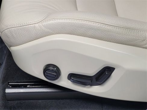 Certified 2024 Volvo XC90 B5 Core image 13