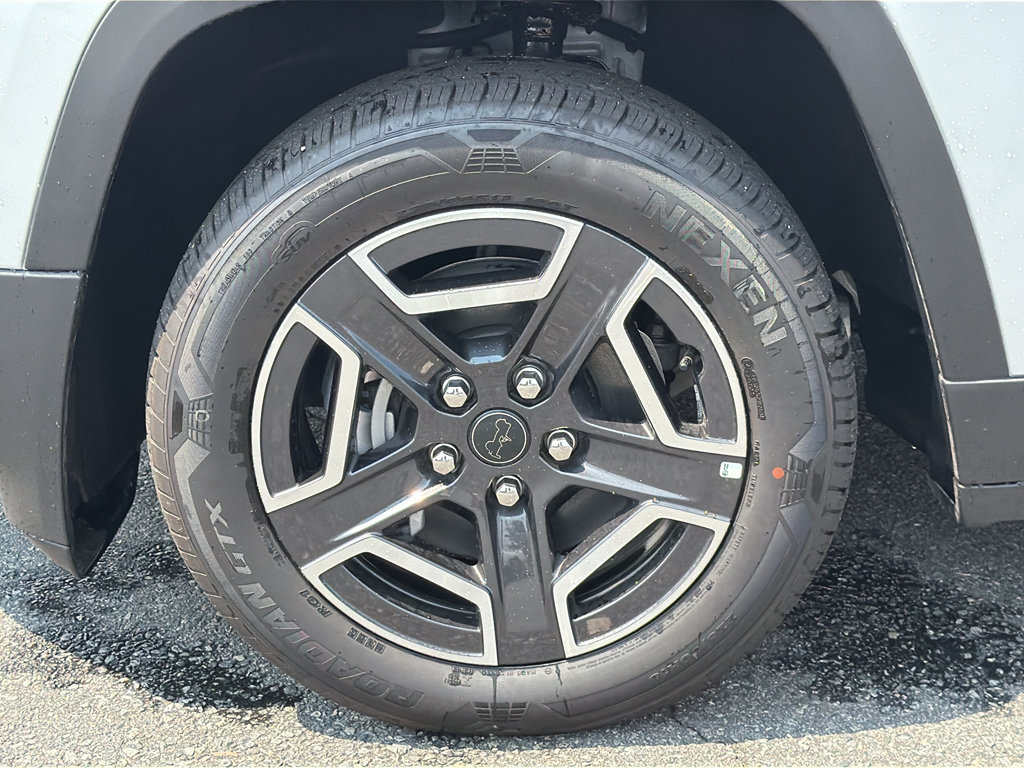 New 2026 Jeep Cherokee Laredo AWD/4WD image 29