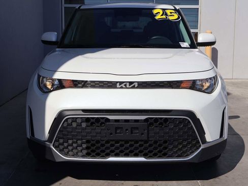 Used 2025 Kia Soul LX image 5