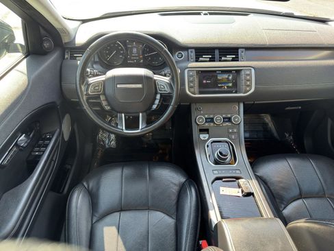 Used 2018 Land Rover Range Rover Evoque SE image 33