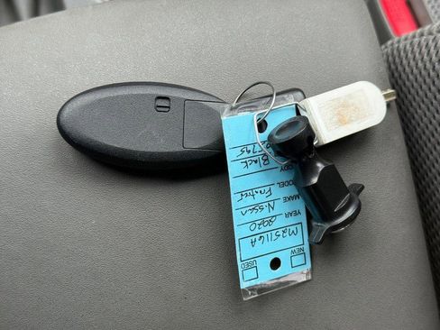 Used 2020 Nissan Frontier SV image 30