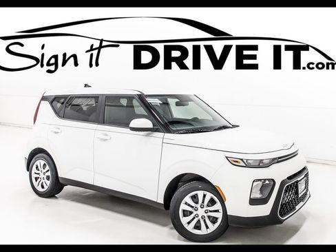 Used 2022 Kia Soul LX FWD image 1