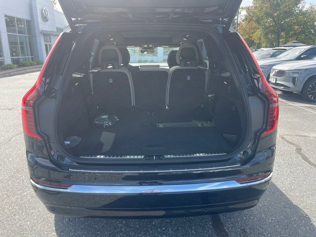 New 2026 Volvo XC90 T8 Plus w/ Protection Package Premier AWD/4WD image 6
