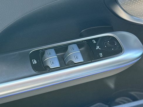 Used 2023 Mercedes-Benz C 300 Sedan image 14