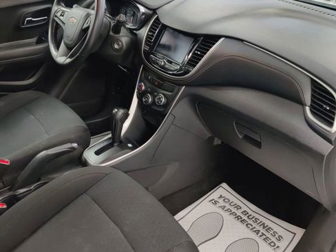 Used 2020 Chevrolet Trax LS w/ Tint and Cruise Package image 10