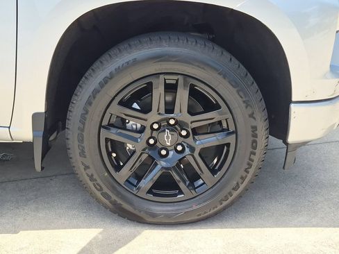 Used 2022 Chevrolet Silverado 1500 Custom w/ LPO, Dark Essentials Package AWD/4WD image 25