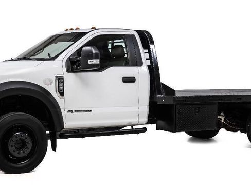 Used 2018 Ford F550 4x4 Regular Cab Super Duty image 2