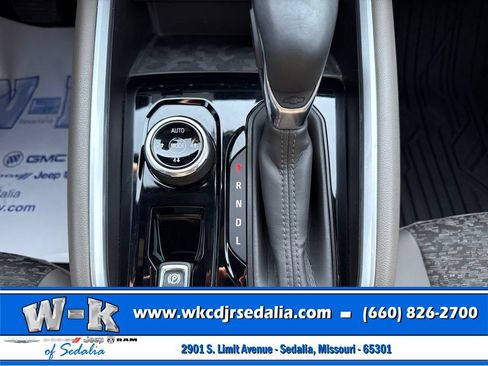 Used 2024 Chevrolet Colorado ZR2 AWD/4WD image 36