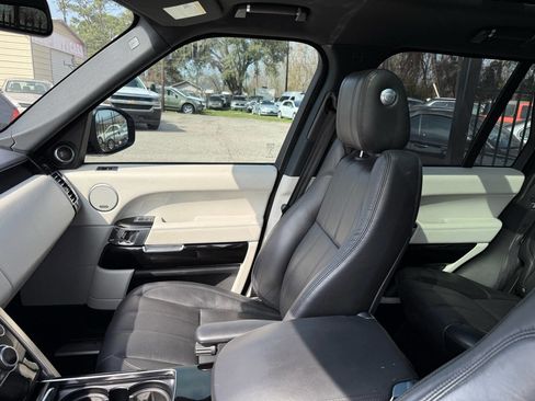 Used 2016 Land Rover Range Rover HSE image 21