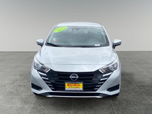 Used 2023 Nissan Versa SV FWD image 8
