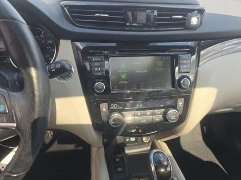 Used 2022 Nissan Rogue Sport SL w/ Premium Package image 7