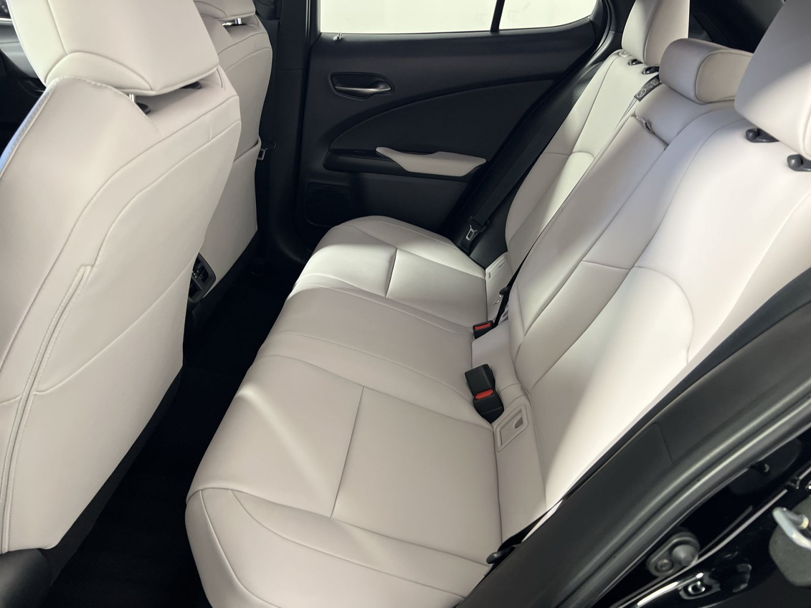 Used 2025 Lexus UX 300h AWD w/ Cold Area Package image 25