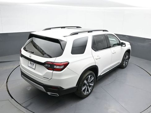 Certified 2023 Honda Pilot Touring image 40