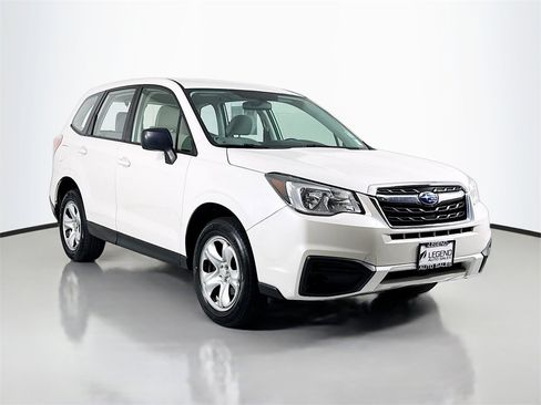 Used 2018 Subaru Forester 2.5i image 3