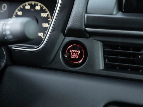 New 2025 Honda Pilot EX-L image 30