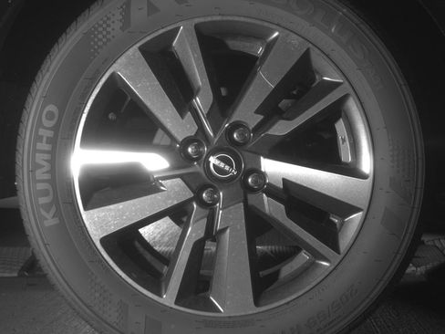 Used 2025 Nissan Versa SV image 15