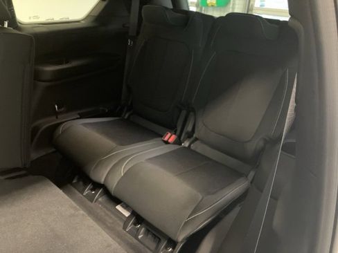 New 2025 Jeep Grand Cherokee L Laredo image 14